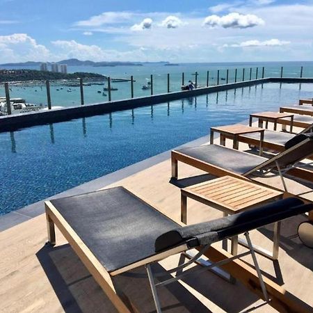 The Base Central Pattaya Quiet King-Bed With Infinity Pool & Free Netflix Luaran gambar